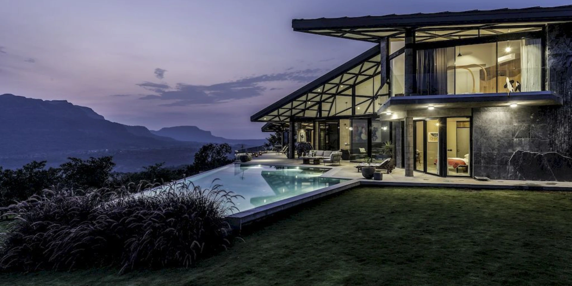 Luxurious Amenities-banner