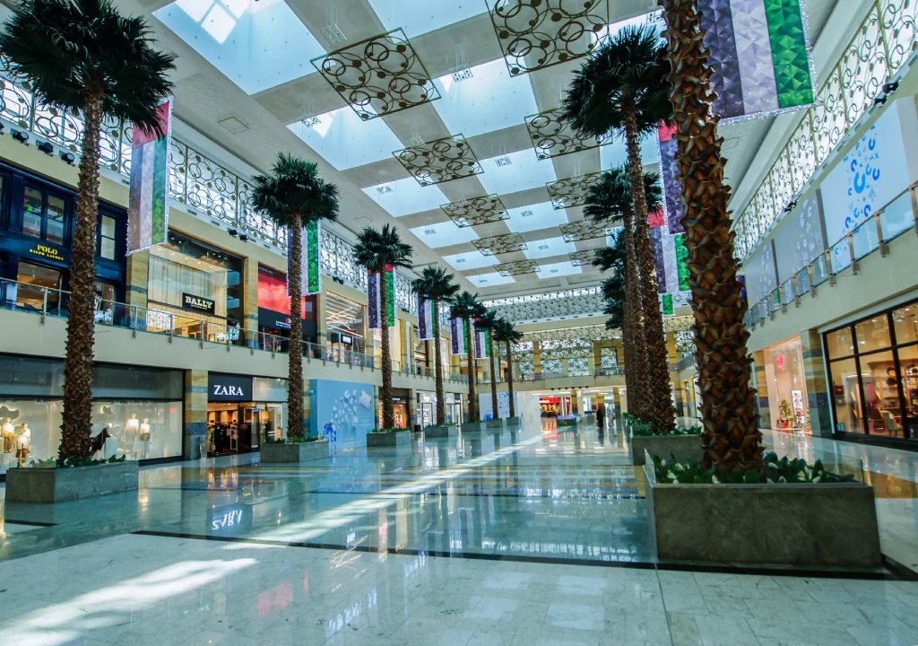 city-centre-mirdif-dubai-shopping-mall-has-400-stores-food-entertainment-facilities-mall-opened-2010-is-run-by-majid-al-futtaim-properties